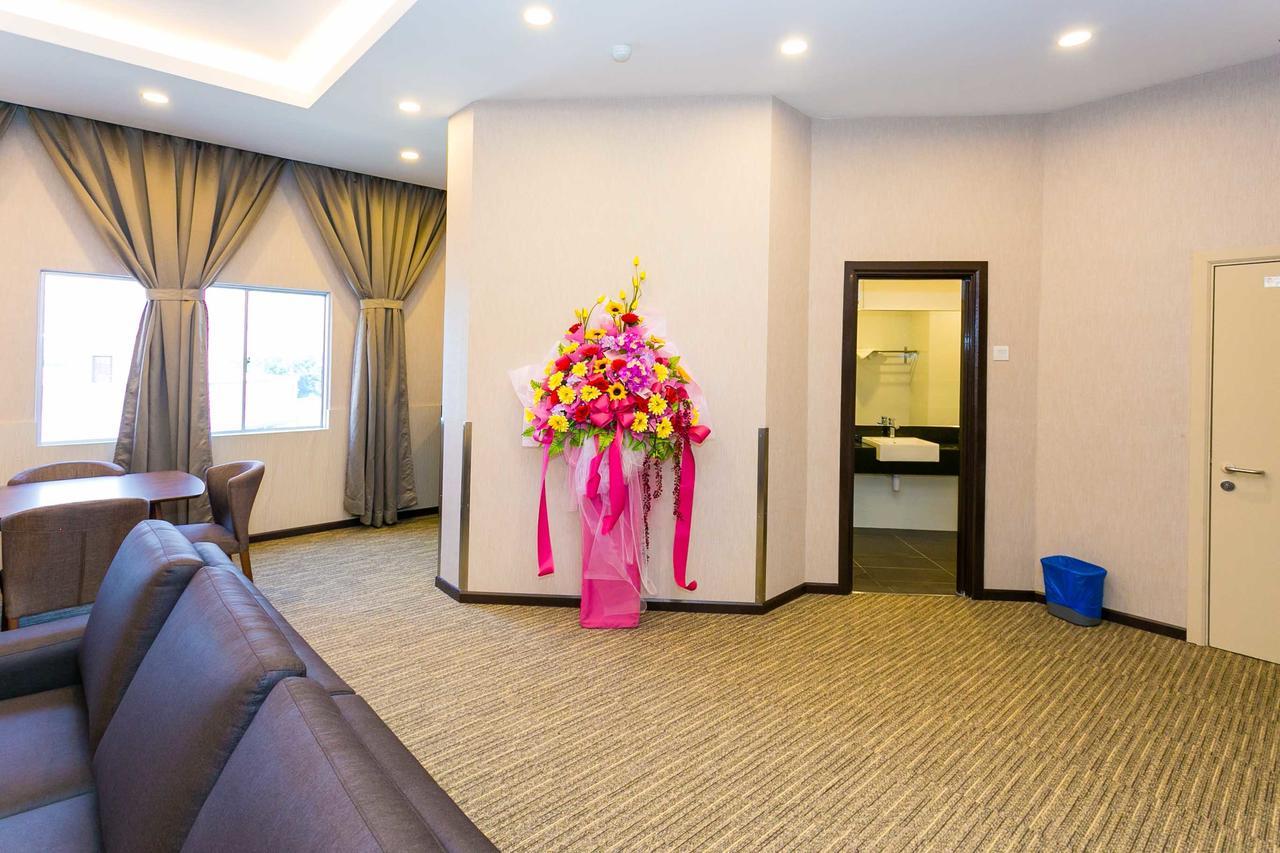 Icon Hotel Segamat Exterior photo